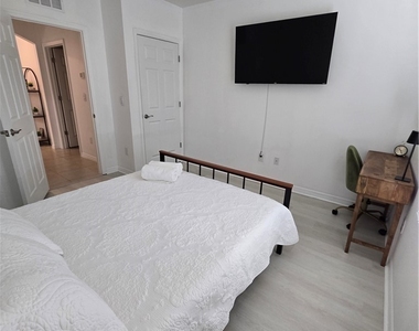 4325 Sw 7th Avenue - Photo Thumbnail 19