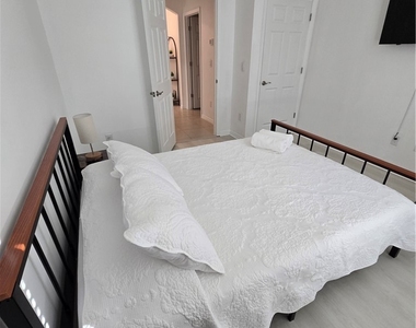 4325 Sw 7th Avenue - Photo Thumbnail 17