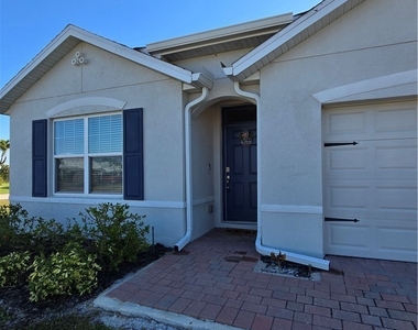 4325 Sw 7th Avenue - Photo Thumbnail 3