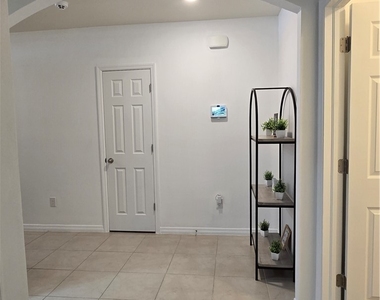 4325 Sw 7th Avenue - Photo Thumbnail 21