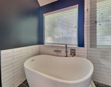 14 E Sage Creek Place - Photo Thumbnail 9