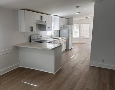 131 Oak Drive - Photo Thumbnail 6