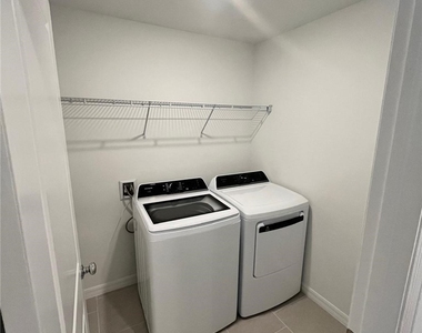 17639 Monte Isola Way - Photo Thumbnail 22