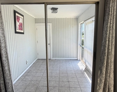 3032 Se Santa Barbara Place - Photo Thumbnail 13