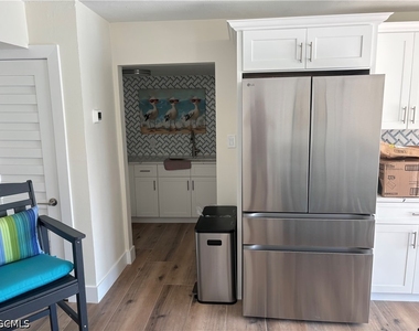 828 Victoria Drive - Photo Thumbnail 24