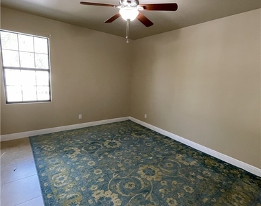 511 Sw 7th Place - Photo Thumbnail 25