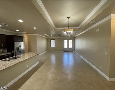 511 Sw 7th Place - Photo Thumbnail 2