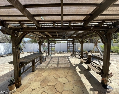 511 Sw 7th Place - Photo Thumbnail 10