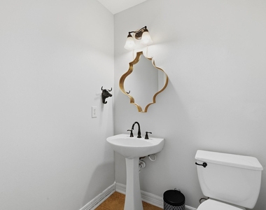 815 Chisel Point Drive - Photo Thumbnail 32