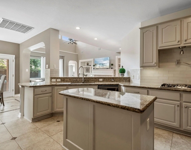 815 Chisel Point Drive - Photo Thumbnail 12