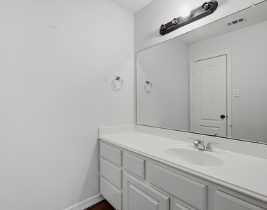 815 Chisel Point Drive - Photo Thumbnail 26