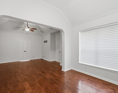 815 Chisel Point Drive - Photo Thumbnail 18