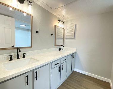 6200 W Tidwell Road - Photo Thumbnail 18