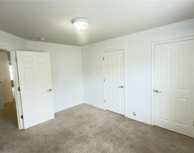 13600 Breton Ridge Street - Photo Thumbnail 22