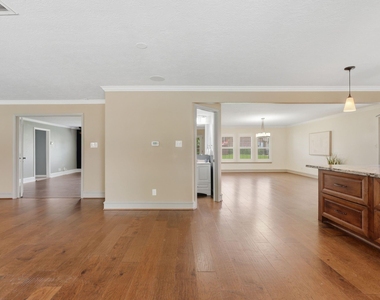 9253 Fathom Drive - Photo Thumbnail 12