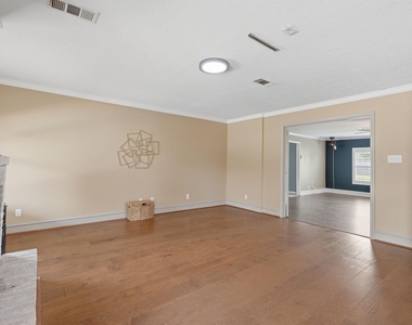 9253 Fathom Drive - Photo Thumbnail 13