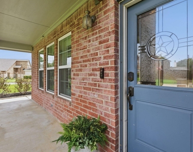 9253 Fathom Drive - Photo Thumbnail 3