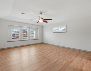 9253 Fathom Drive - Photo Thumbnail 21