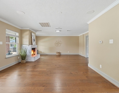 9253 Fathom Drive - Photo Thumbnail 14