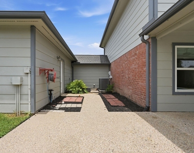 9253 Fathom Drive - Photo Thumbnail 41