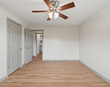 9253 Fathom Drive - Photo Thumbnail 28