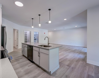 2059 Lafayette - Photo Thumbnail 10