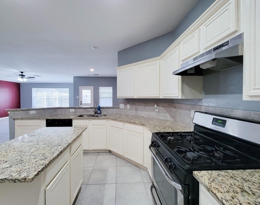 1206 Hemple Drive - Photo Thumbnail 7