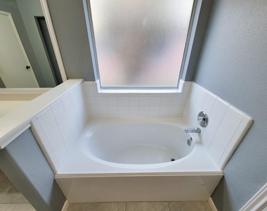 1206 Hemple Drive - Photo Thumbnail 34