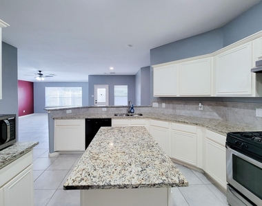 1206 Hemple Drive - Photo Thumbnail 6
