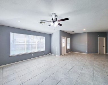 1206 Hemple Drive - Photo Thumbnail 18