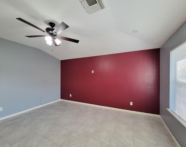 1206 Hemple Drive - Photo Thumbnail 15