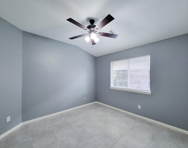 1206 Hemple Drive - Photo Thumbnail 23