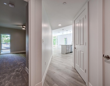 2059 Lafayette - Photo Thumbnail 12