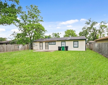 7306 Parker Road - Photo Thumbnail 17