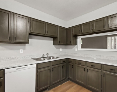7306 Parker Road - Photo Thumbnail 6