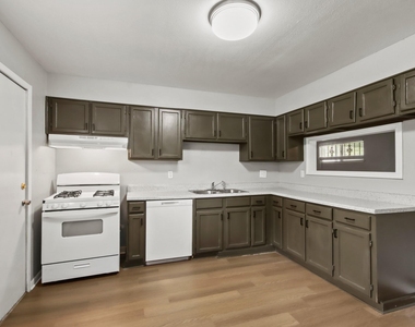 7306 Parker Road - Photo Thumbnail 9