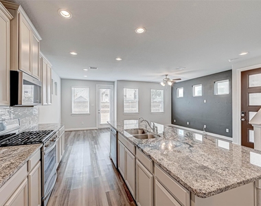9905 Brickhouse Drive - Photo Thumbnail 3
