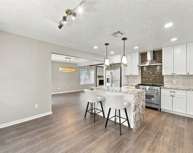 41 Eagle Court - Photo Thumbnail 13
