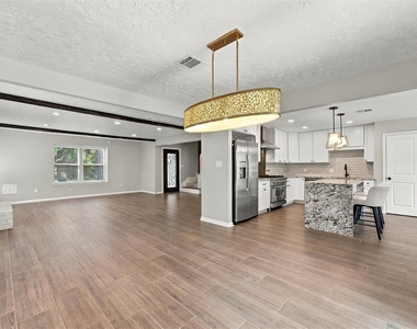 41 Eagle Court - Photo Thumbnail 8