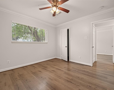 1215 Mosher Lane - Photo Thumbnail 24
