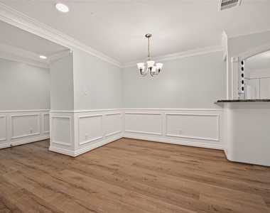 1215 Mosher Lane - Photo Thumbnail 5