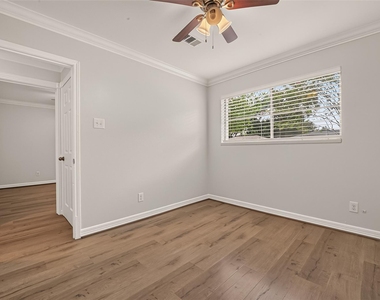 1215 Mosher Lane - Photo Thumbnail 21