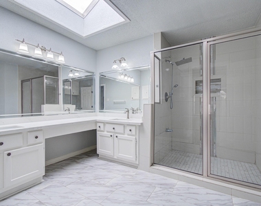 6823 Puerta Vista Lane - Photo Thumbnail 32