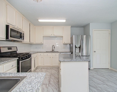 6823 Puerta Vista Lane - Photo Thumbnail 16