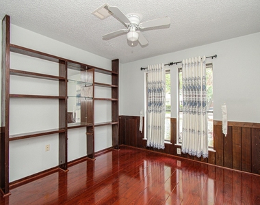 6823 Puerta Vista Lane - Photo Thumbnail 5