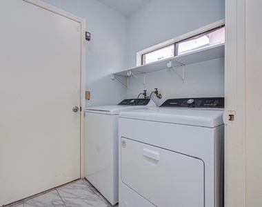 6823 Puerta Vista Lane - Photo Thumbnail 27