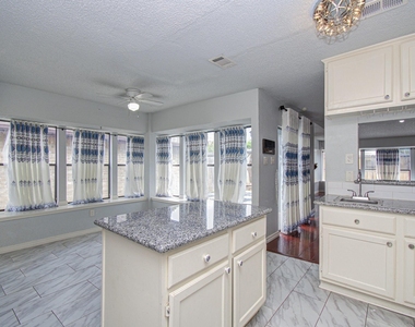 6823 Puerta Vista Lane - Photo Thumbnail 21