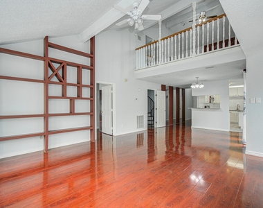 6823 Puerta Vista Lane - Photo Thumbnail 13