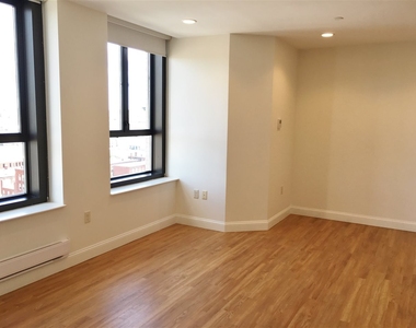 875 Elm - Photo Thumbnail 23