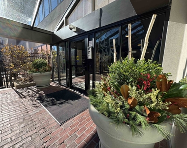 875 Elm - Photo Thumbnail 4
